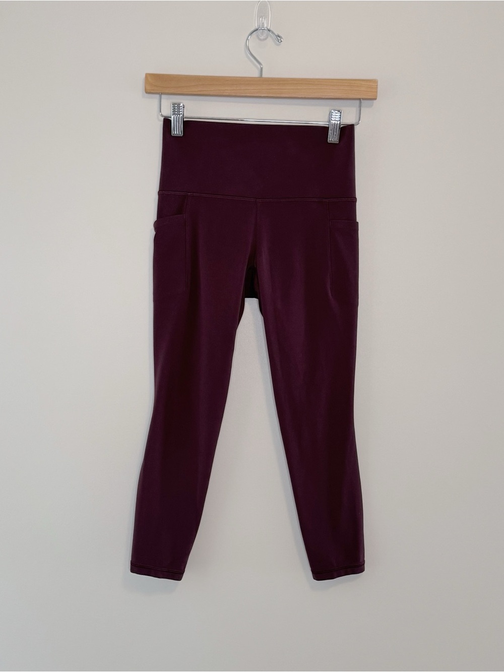 Athleta Salutation Stash Pocket II 7/8 Tight Spiced Cabernet Size XSP